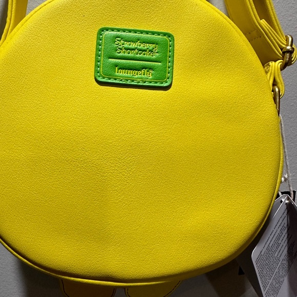 Loungefly Strawberry Shortcake Orange Blossom Figural Crossbody Bag New with tag - Picture 6 of 10